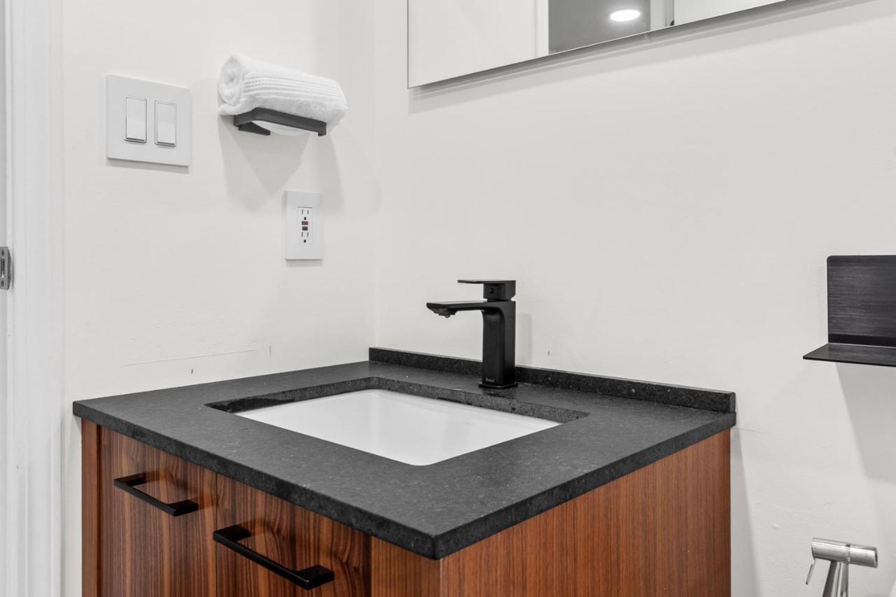 Downtown Luxury 1Br Coal Harbour Appartement Vancouver Buitenkant foto